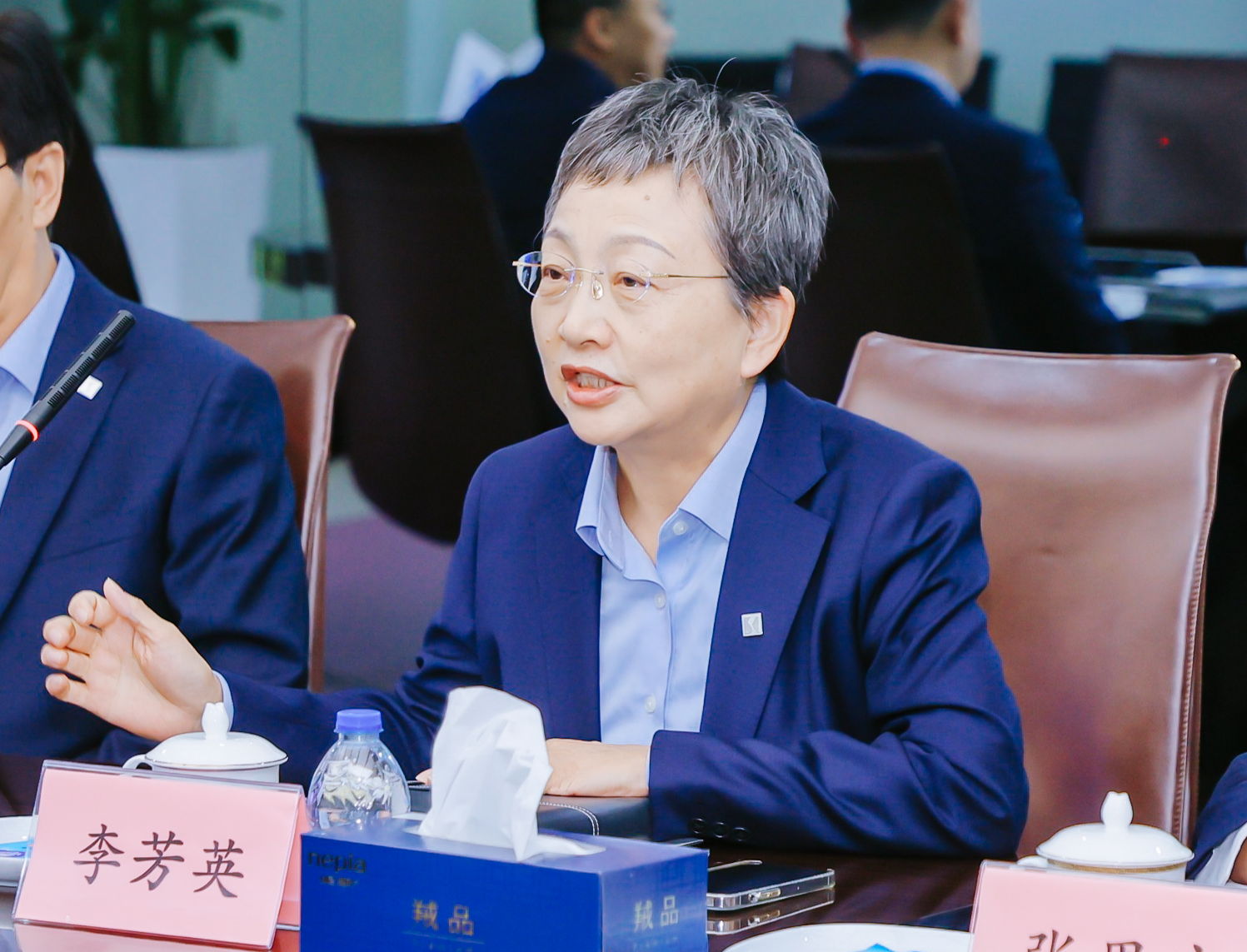 中国石化辅导刘会友、张建阔一行光临CQ9参观调查(图2)